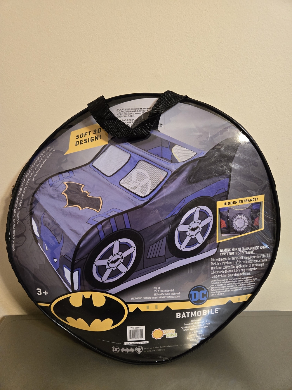 Sunny Days Entertainment Batman Batmobile Pop-Up Tent